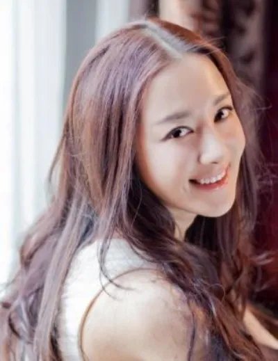 李依晓图片个人资料：李依晓结婚了吗