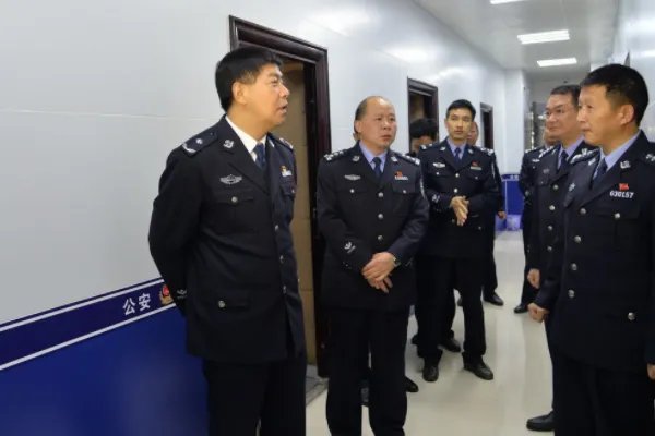 重庆万州事件，四川大竹事件，贵州瓮安6.28事件都是怎么回事？详细点！