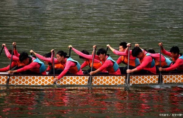 女人不能上龙舟的“陋习”,何时才能停止?