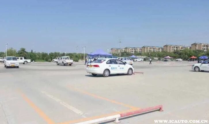 现在考驾照多少钱