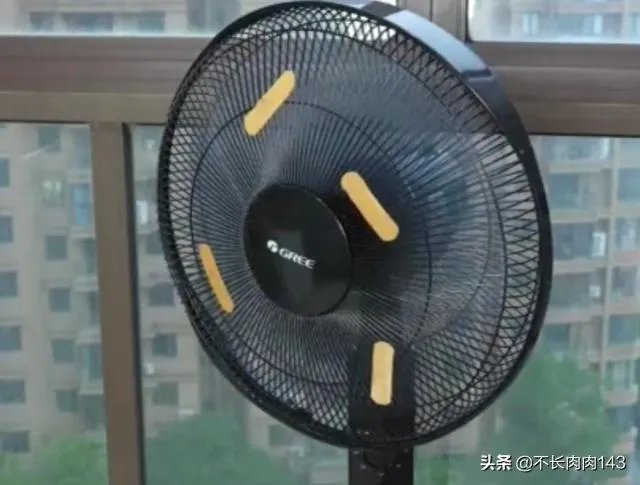 什么方法让风扇叶子不沾尘?