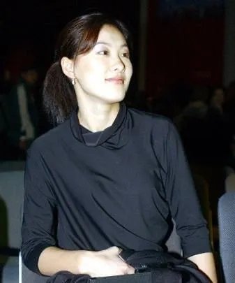 伏明霞到底生几个孩子