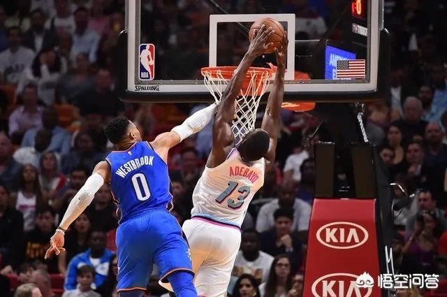 威少对阵热火狂摘18个篮板，如何看待他为了场均三双刷数据的行为？