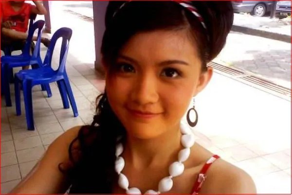 求一首歌的歌词？（我从山中来带着兰花草）