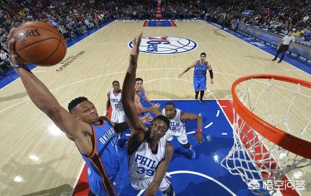 威少对阵热火狂摘18个篮板，如何看待他为了场均三双刷数据的行为？