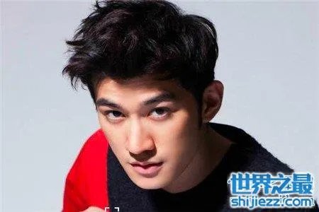 李治廷身高有多高 事实说明了他的真实身高