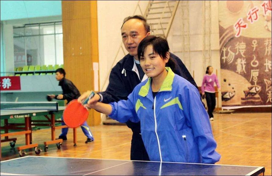 陈龙灿是昔日乒乓世界冠军，他的近况如何？