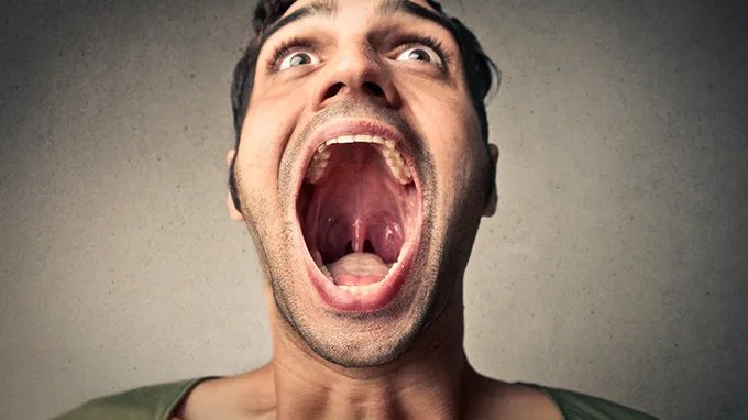 口臭是什么原因引起的