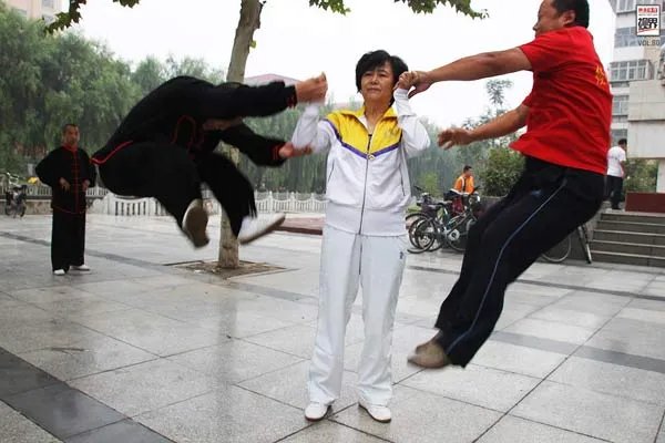 闫芳的相关事件