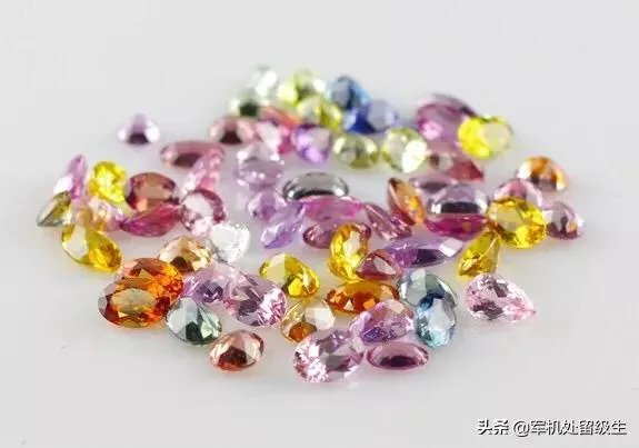 什么是半宝石？