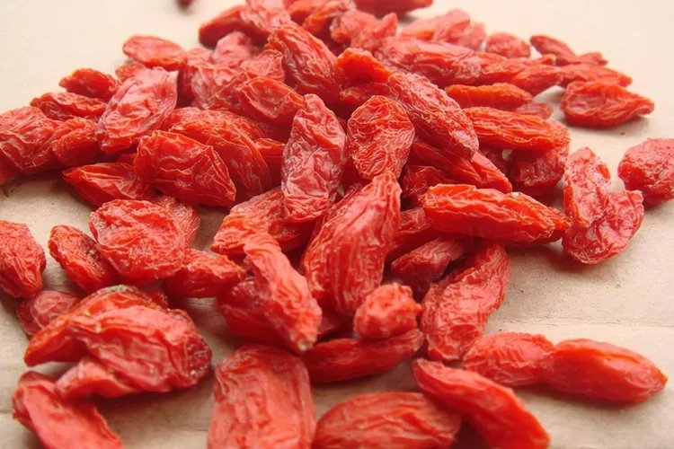 硫磺熏过的枸杞图片