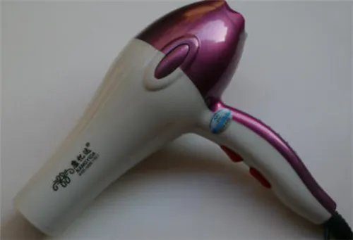 电吹风功率是多少瓦