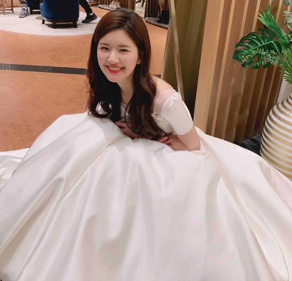 赵露思事件之后,网友众嘲、于正发图内涵,本人现状如何?