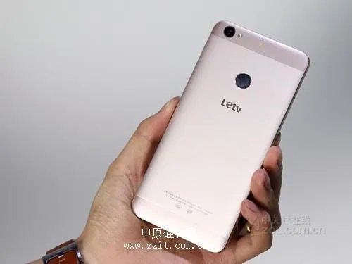 配置强劲低端价位 乐视手机1S售999元