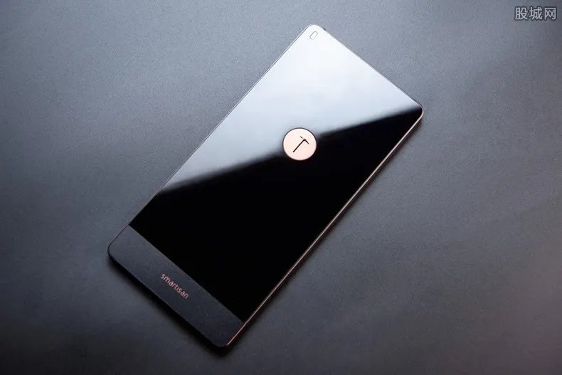 安卓被曝严重漏洞 手机多项功能被启动偷拍偷录