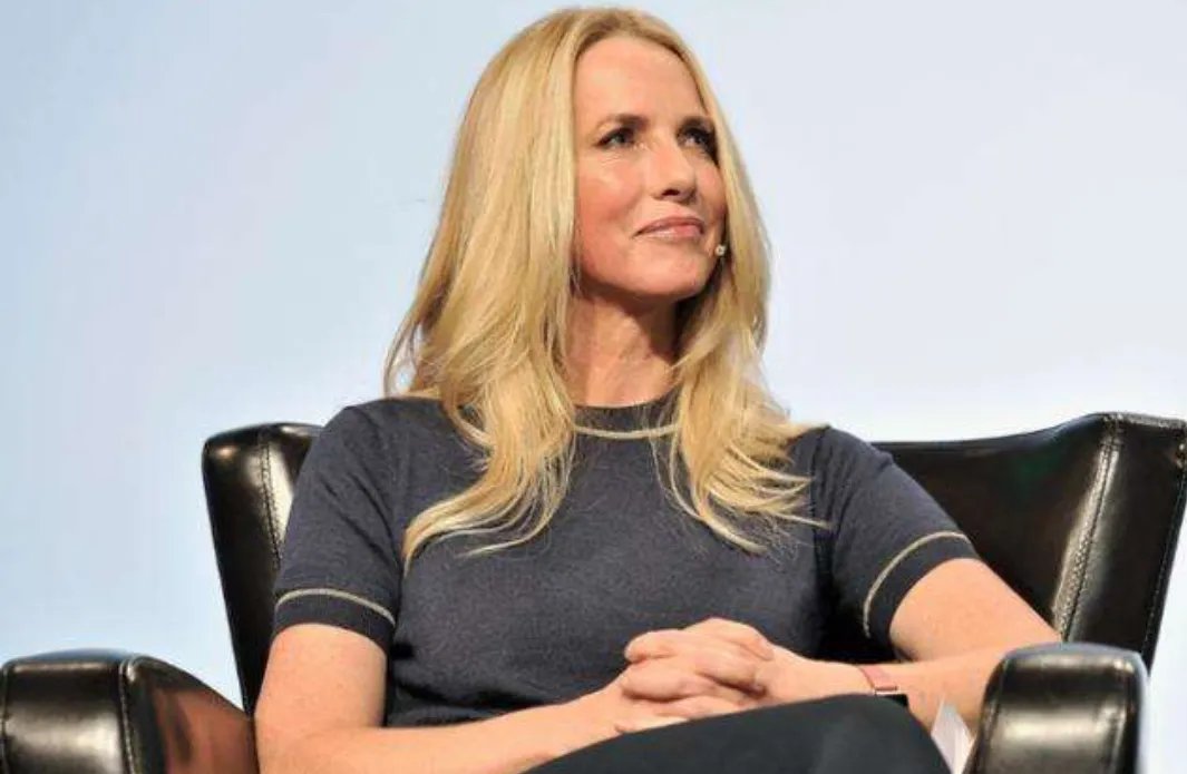 乔布斯遗孀劳伦娜未来裸捐巨额财产曝光后,为何被指“聪明女人”?