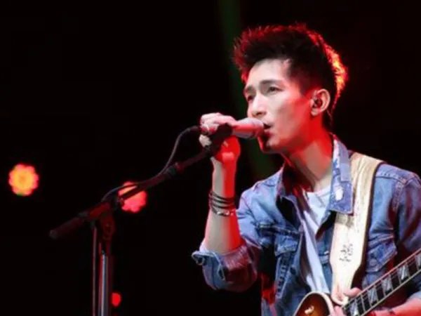 陈楚生的《姑娘》 歌词