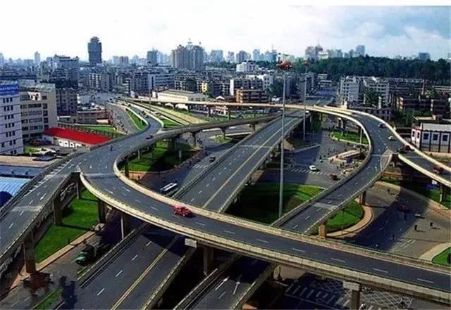 昆明，你就是个P！