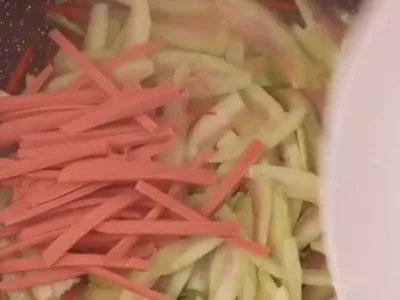 怎样炒西瓜皮？