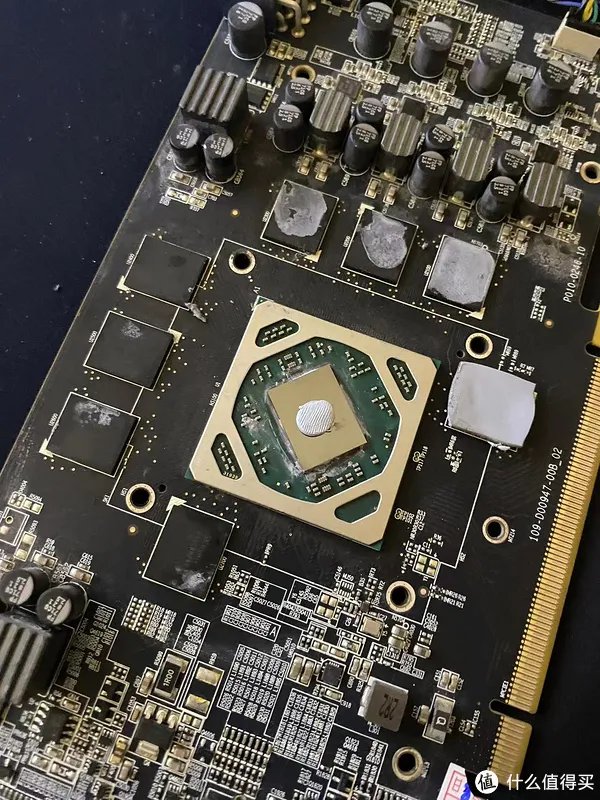 不让换硅脂逼死强迫症!老魔蓝宝石RX470D8G显卡翻车实测跑分15万