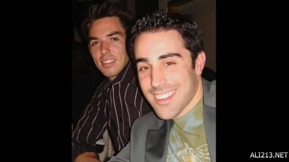 拳头十周年庆典:《英雄联盟》玩家将获得神秘礼物!