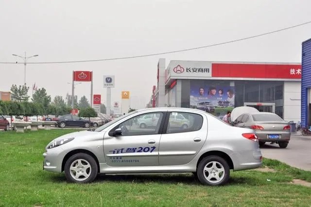 一万元左右买个二手车，是什么样的车好一些？