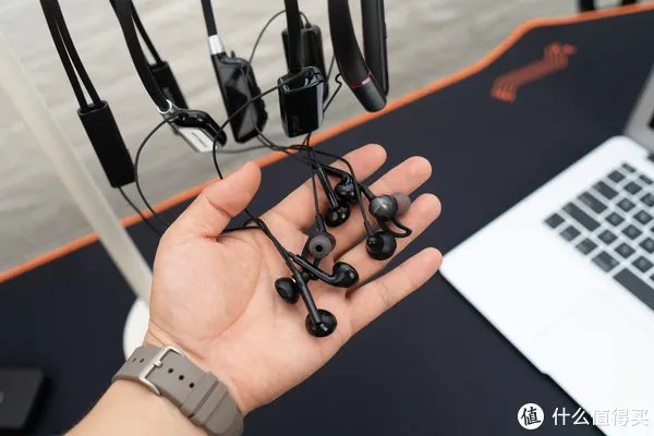 快避坑!4款无线监听耳机全面对比,看完再买不吃亏!