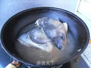 炖鱼头