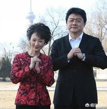 请问,主持人胡紫薇和体育频道张斌之间,是怎么回事呢?