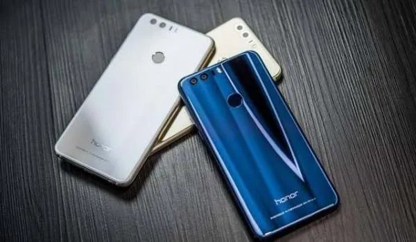 荣耀9和荣耀v9哪个屏幕好