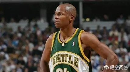 雷阿伦在哪个球队退役