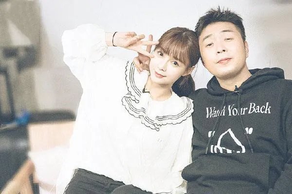 海涛沈梦辰晒微博幸福，爱情的样子是否如此简单？