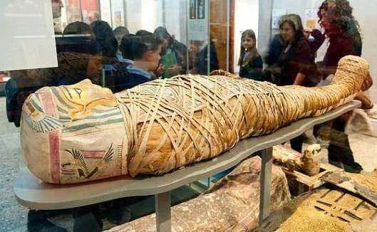 埃及金字塔未解之谜有哪些？？？