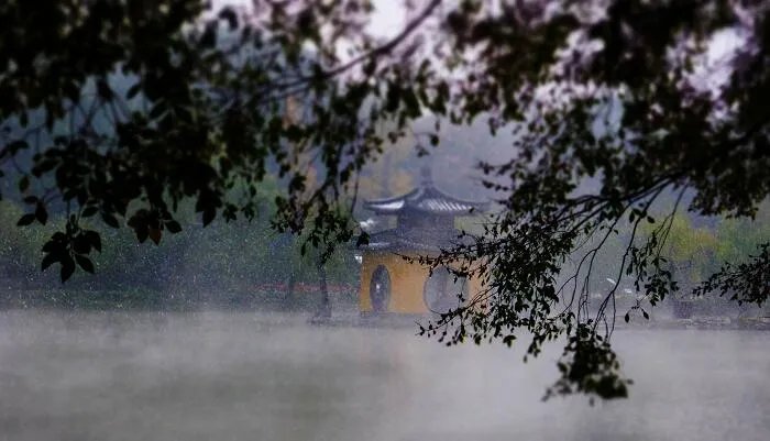 何当共剪西窗烛的下一句是什么