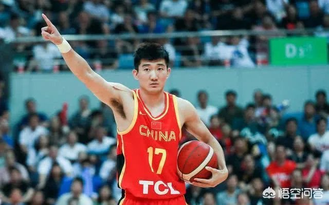 中国男篮70-73巴西,孙铭徽14分钟拿下9分2,方硕39分钟9分,怎么评价?