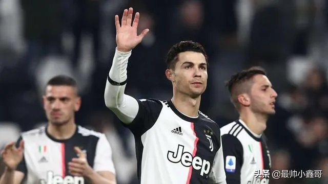 被球迷挑衅叫梅西,C罗摸裆回应,他会被追加处罚吗?