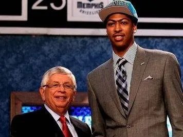 今年全明星MVP浓眉是谁?