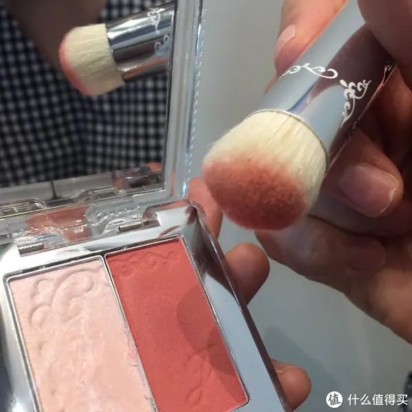 腮红怎么打才好看 掌握5个要点好看腮红轻松搞定