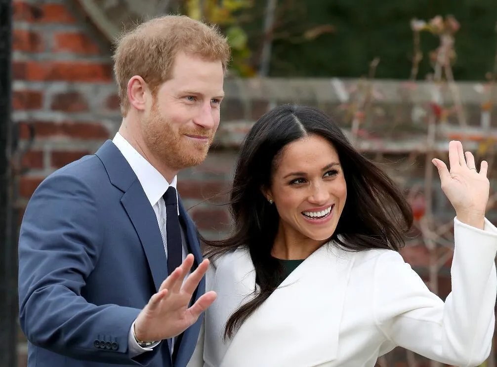 哈里王子官方订婚照被公布出来了吗？