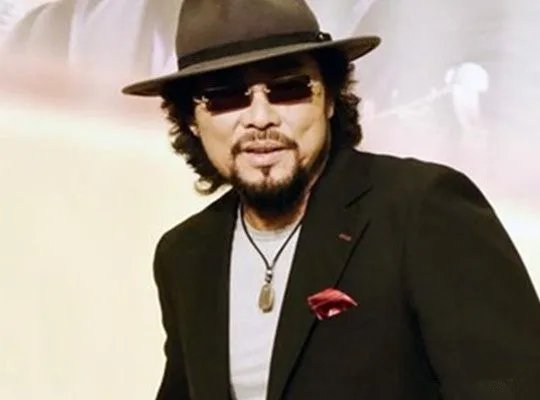 费玉清的哥哥是谁呢? 一门三杰缔造传奇