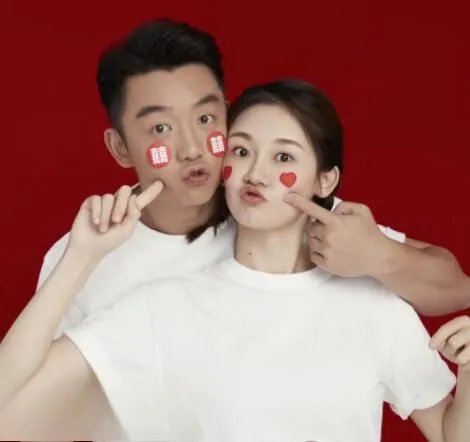 郑恺前女友有哪些 郑恺老婆为什么是苗苗