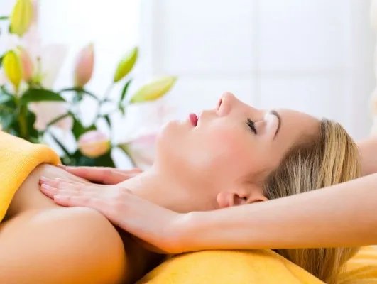 用盐水洗脸的好处