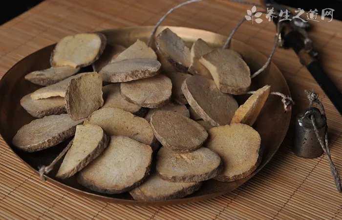 猫咪尿频尿血是怎么回事