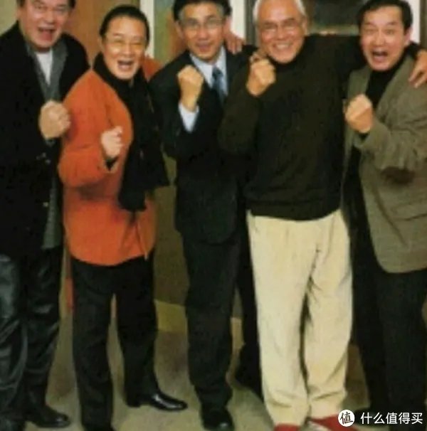 不打小怪兽！奥特曼45周年纪念画册 入手