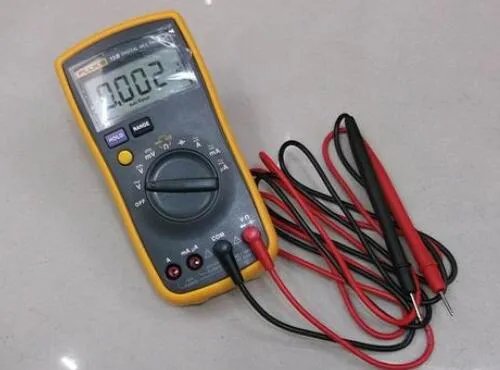 如何用万用表测电容