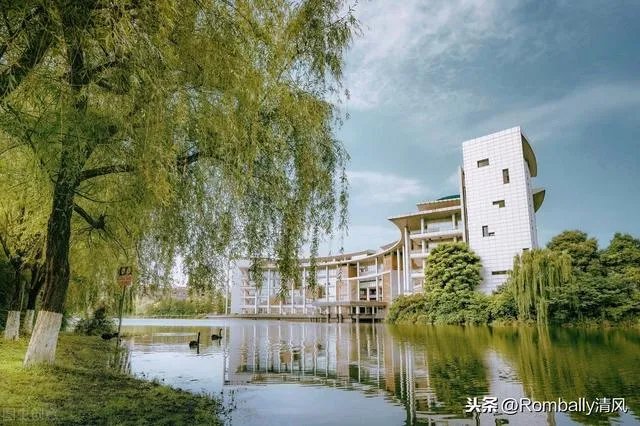 西南交通大学取消陈玉钰保研资格,保研成绩存在弄虚作假,而且其父母都在西南交大任职,对此你怎么看?