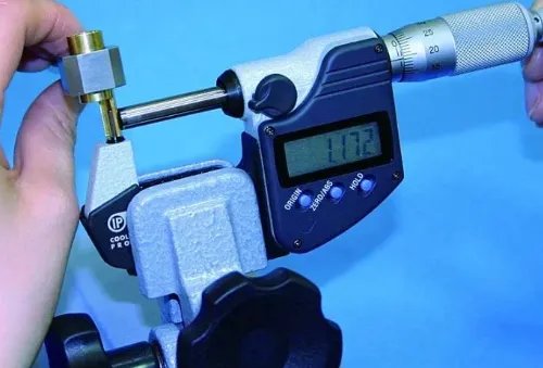 红外线测距仪怎么调成米