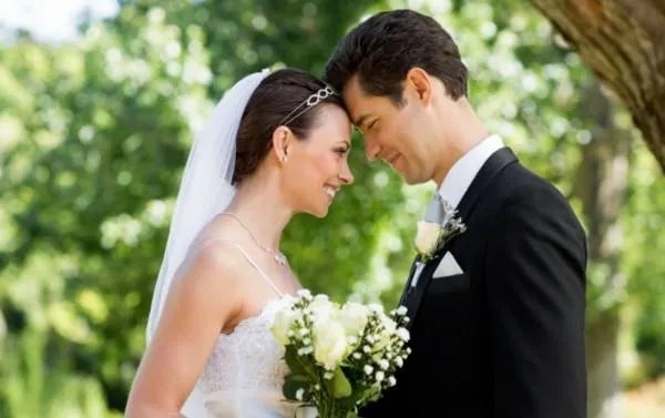 你觉得面包和爱情哪个更重要?