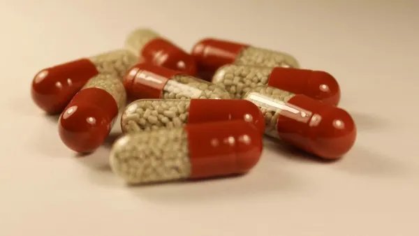 脉络宁颗粒与血塞通的区别是什么 脉络宁颗粒成人吃几袋