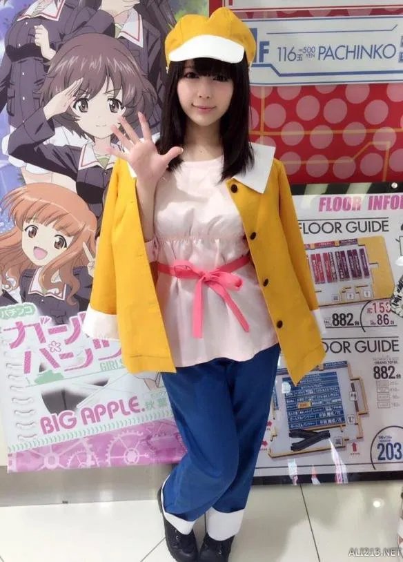 11区宅男女神晒女仆装COS 这么清纯竟然是18禁女星